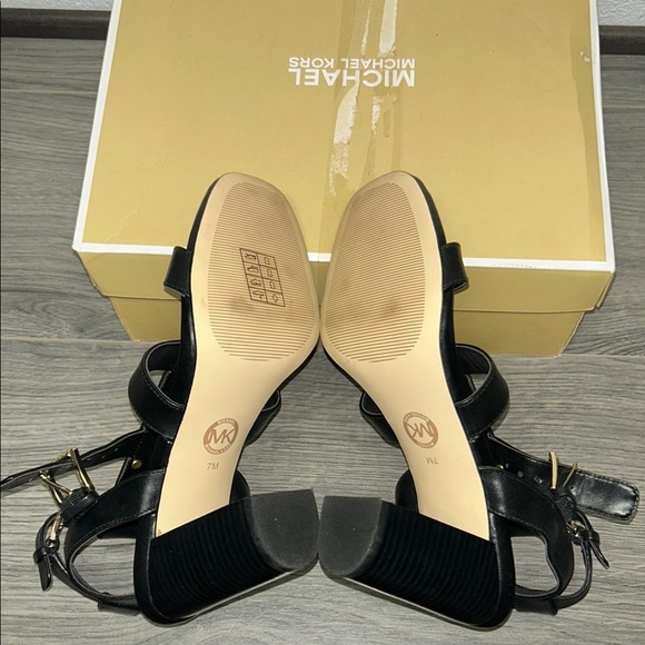 MICHAEL Michael Kors Women's Wren Gladiator Studded Dress Sandals - Picture 7 of 7